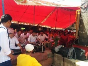 3b.Public Bhajan at Dattatraya            